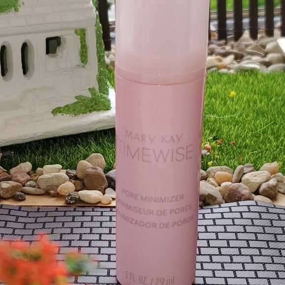 Mary Kay TimeWise Pore Minimizer - Picture 3 of 7